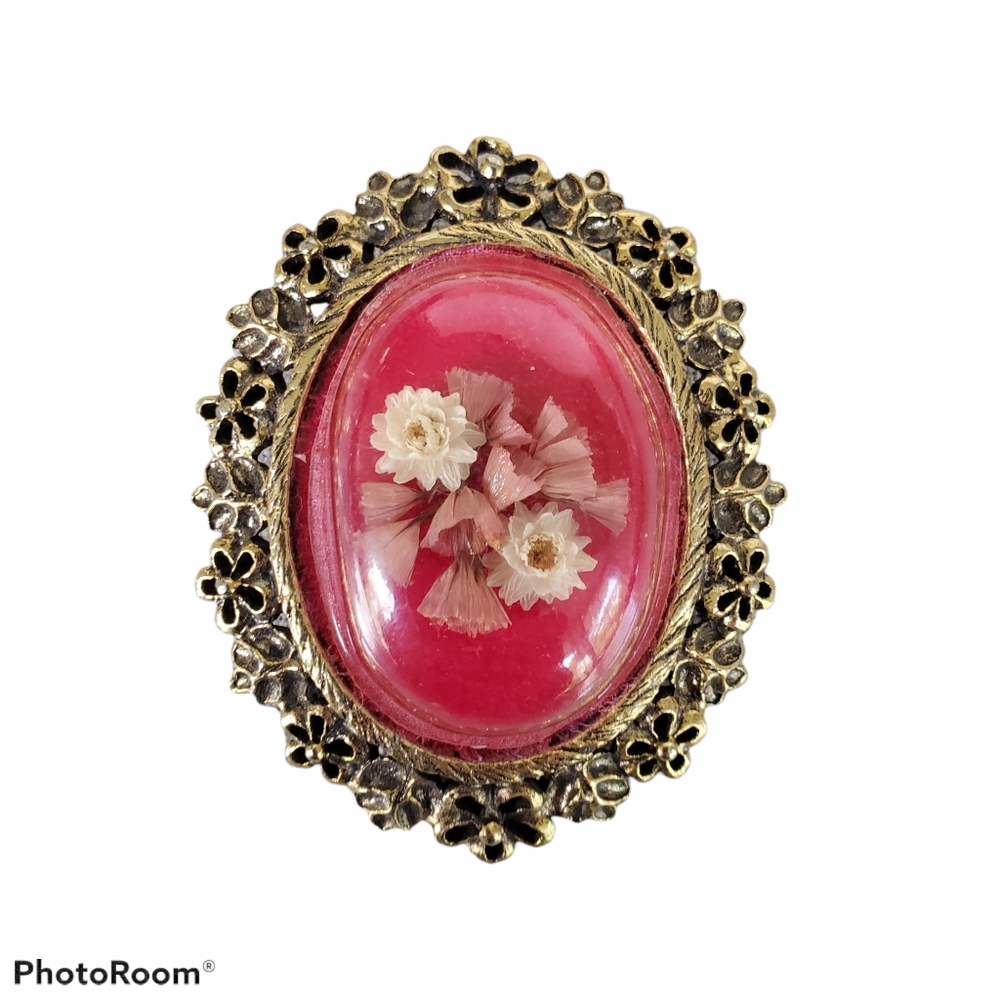 Brooch Pendant With Lucite Dome With Dried Flowers Cottagecore